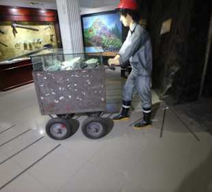 Eine Lore zum Abtransport