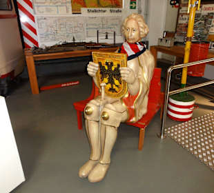 Der Bremer Roland fährt Straßenbahn