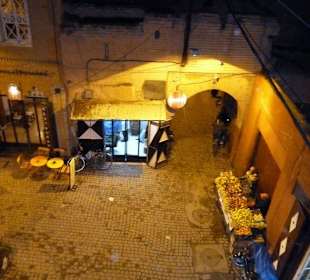 Kleiner Platz am Restaurant La Porte Du Monde