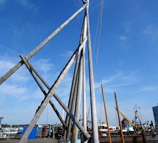 Nachbau des historischen Krans am Museumshafen