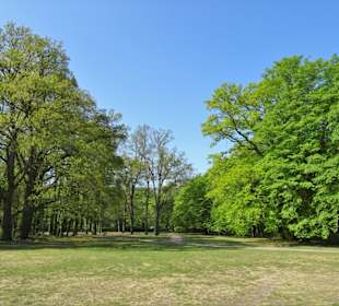 Rundgang durch den Prinz-Albrecht-Park