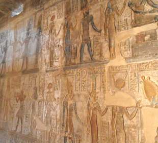 Hieroglyphen im Tempel der Hatshepsut