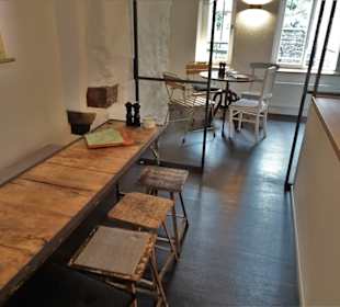 In den Gasträumen des Café Pausenbrot