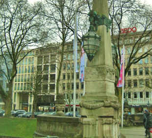 Graf-Adolf-Platz