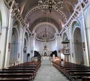 Blick in die Kathedrale San Pietro