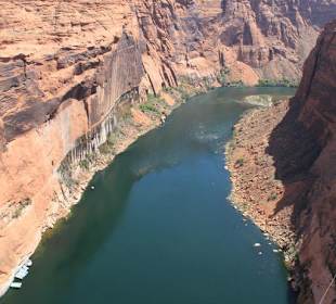 Colorado River am Glen Canyon Staudamm