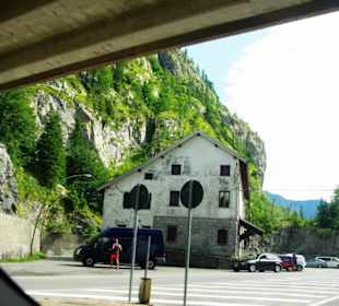 Hier Denkmal 1.WK und  Wanderungen zu den Stellung