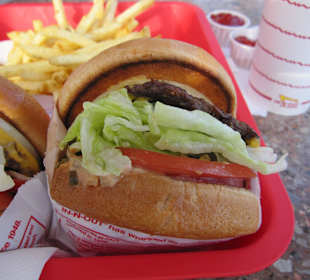 Burger bei In-and-Out