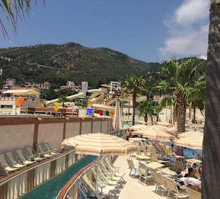Aquapark neben dem SENTIDO Tara! Super