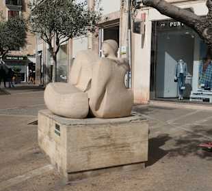 Dona de Palma, Skulptur an der Plaça de l'Olivar