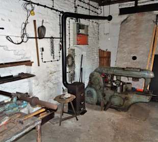 Im historischen Eisenhammerwerk des Museums