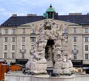 Parnas Brunnen