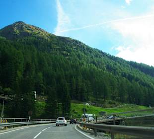 Noch ein paar Kilometer zum Tunnel 