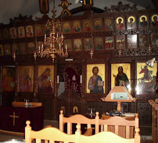 Altarwand mit den Ikonen