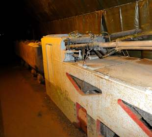 Alte Bahn zum Abtransport der Loren