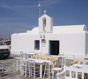 kleine Kirche am Hafen von Noussa