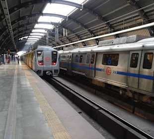 Kreuzen der Züge im Bahnhof