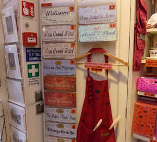 Souveniershop im innenhof von Julias Haus