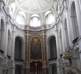 Katholische Hofkirche