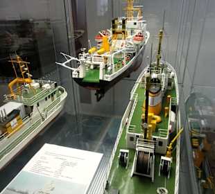 Schiffe zur Ölfeld-Exploration