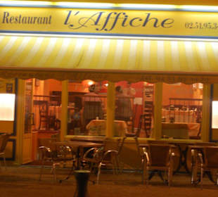 L'Affiche bei Nacht