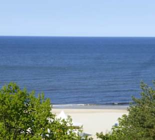 Blick vom Hotel auf den Strand und die Ostsee