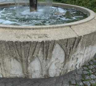 Brunnen am Rathaus Undingen
