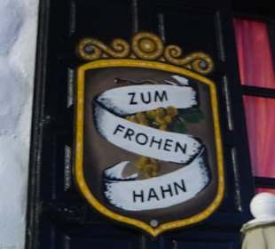 Fensterladen am  El Gallo Feliz / Zum frohen Hahn