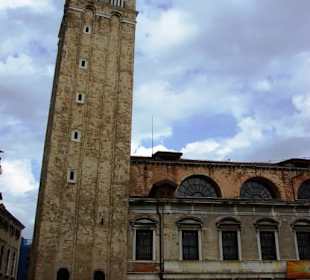 Am Hauptplatz toller Turm