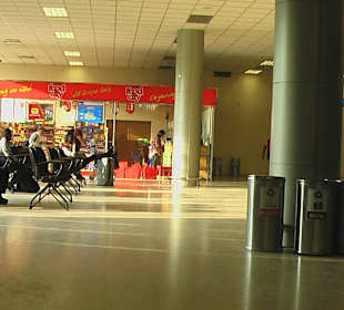 Auch ein kl. Discounter ganz hinten 