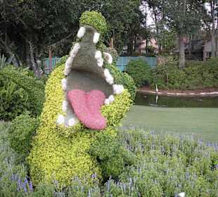 Witzige Figur aus Büsche