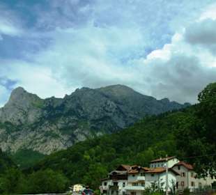 Tolmezzo von weiten schon