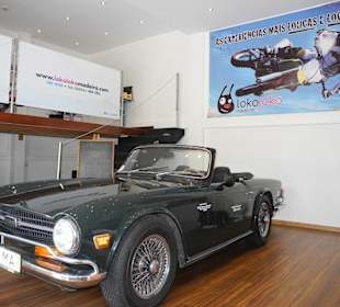LOKOLOKO bietet z.B. Ausfahrten mit dem Oldtimer