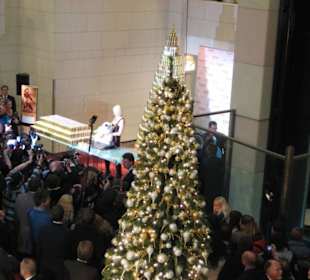 Paris Hilton im KADEWE