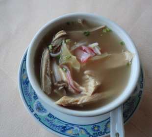 Delikate Sam Sien Suppe mit Einlage