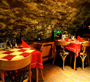 Impressionen aus dem Gastraum des Taormina