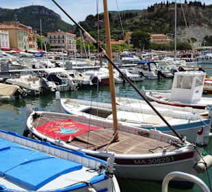 Impressionen aus dem Hafen von Cassis