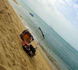 Einsame Garküche am Strand 