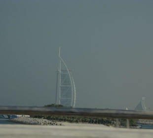 Burj Al Arab im Dunst