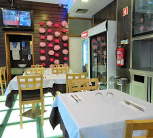 Blick in den Gastraum der Marisqueira Madureira