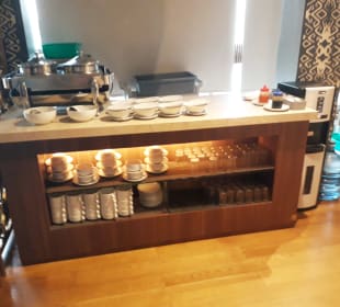 Sapphire Blue Sky Lounge