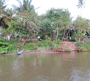 Flussfahrt direkt vor dem Club Hotel Dolphin mit Haralds Boo