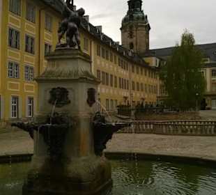 Brunnen im Hof