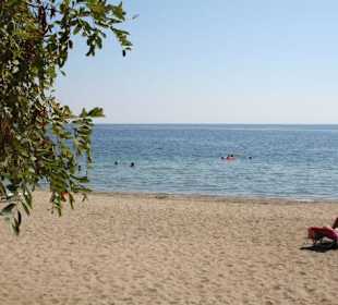 Ruhiger Strand in Psakoudia