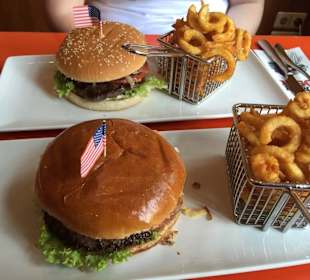 Burger & Curly Fries