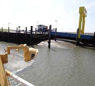 Hafen bei Ebbe