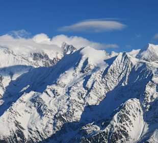 Vom Nachbarort Blick auf den Mt Blanc