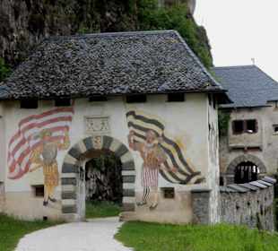 Fähnrichtertor mit Wappenstein