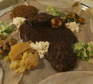 Zum Abendessen im äthiopischen Rest. Blue Nile