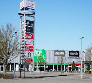 Rundgang durch das Outlet Center Ochtum Park